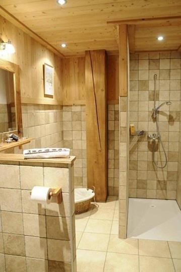 Bed and Breakfast La Ferme D Emilienne Салланш Номер фото